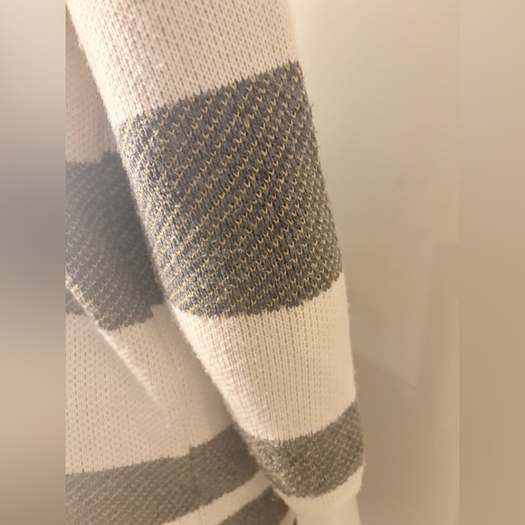 LaJu Cardigan - Picture 5 of 10